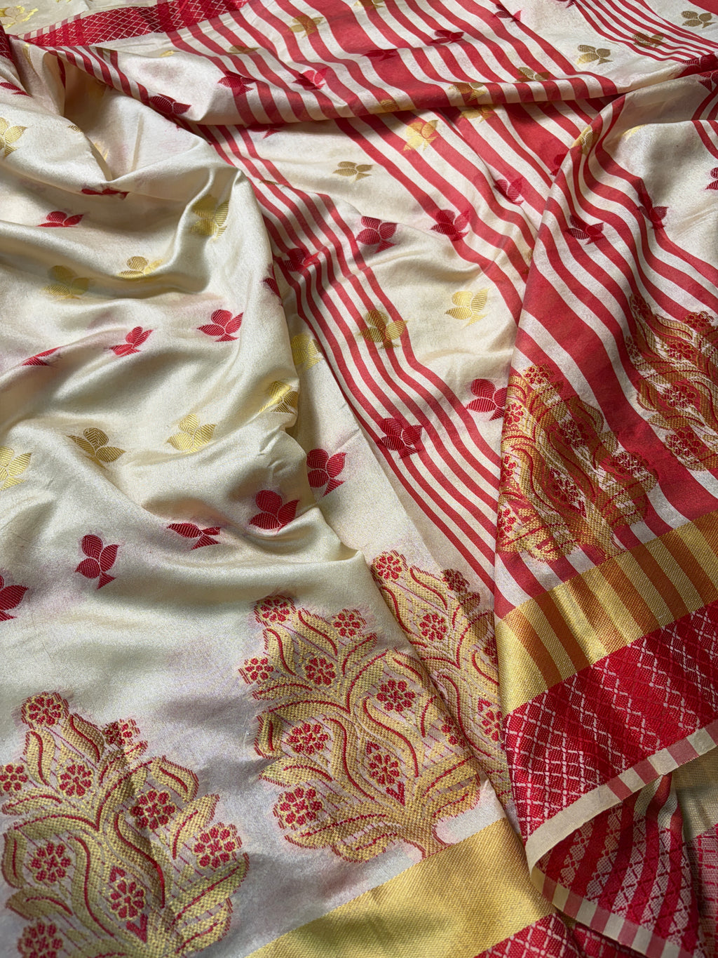 Contrast Banarasi Fancy Katan Alfi Meena Saree