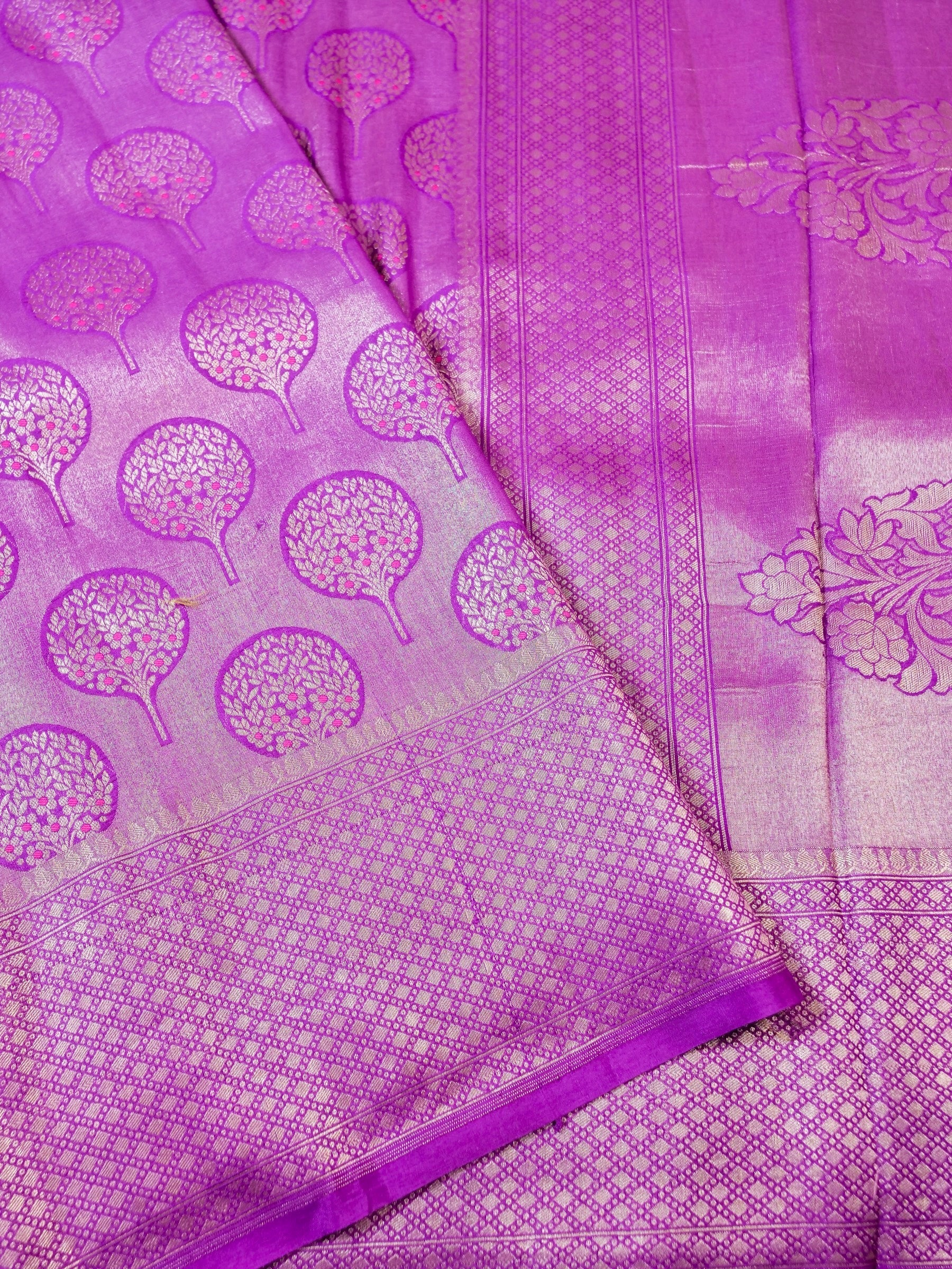 Handwoven Light Purple Banarasi Katan Soft Tissue Silk Saree