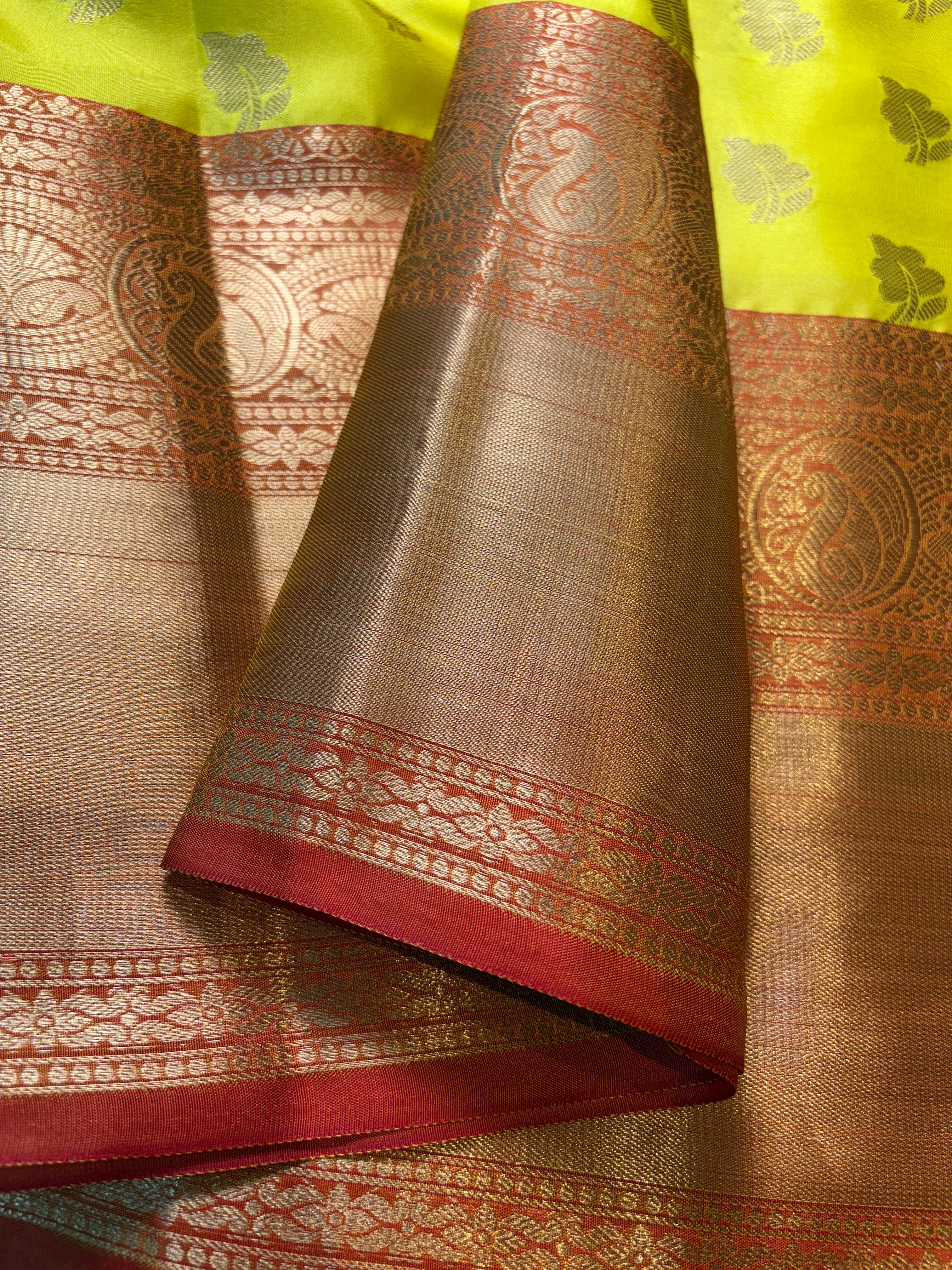 Contrast Banarasi Fancy Katan Silk Saree