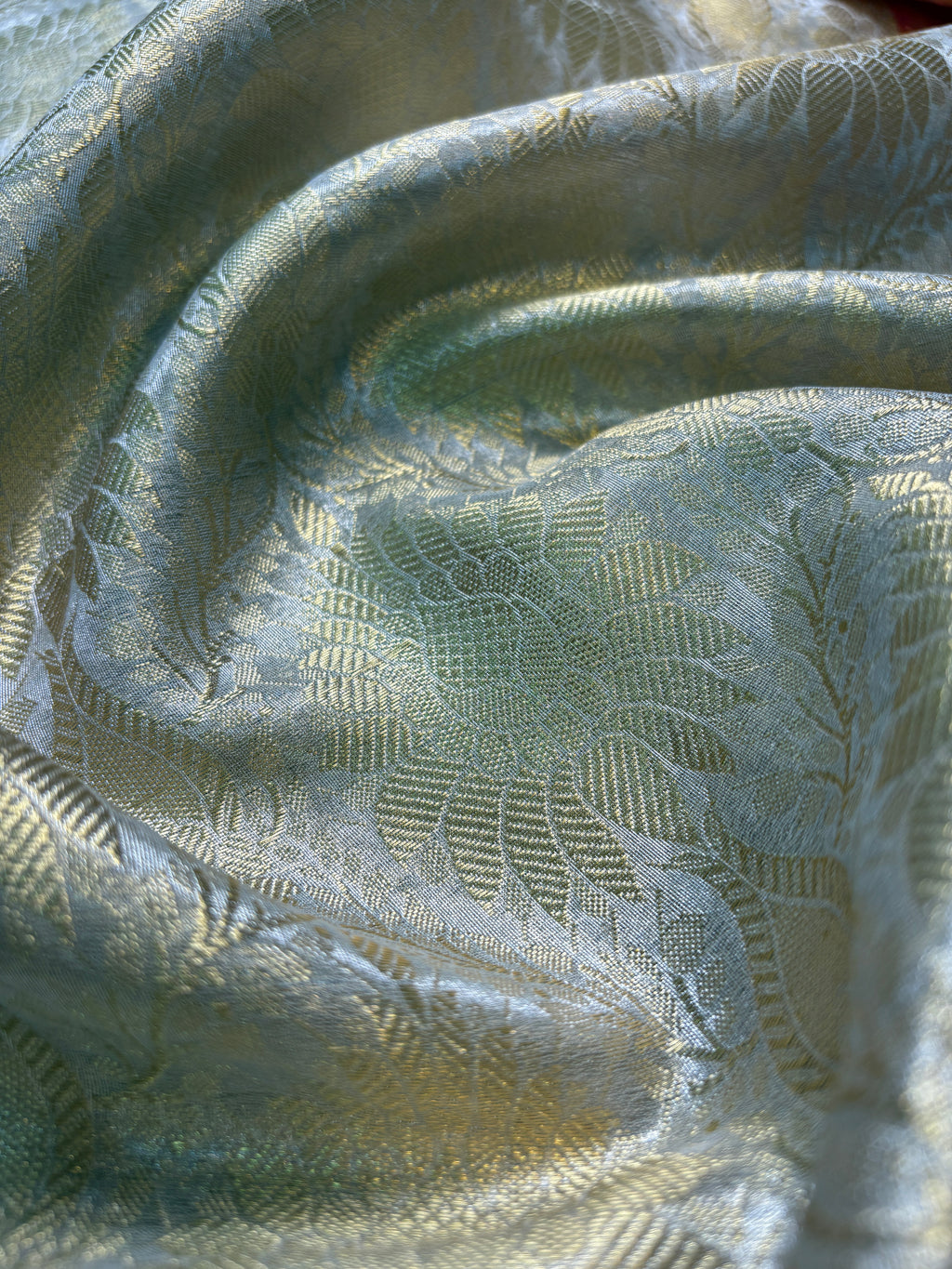 Contrast Banarasi Fancy Katan Tissue Brocade Silk Saree