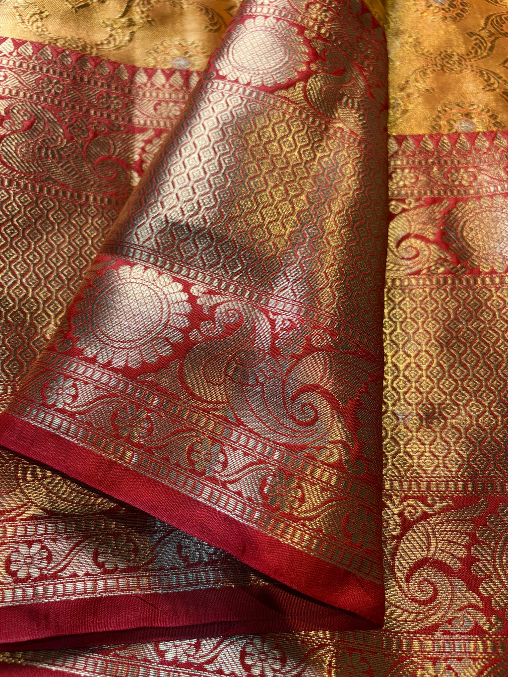 Contrast Banarasi Fancy Katan Tissue Alfi Saree