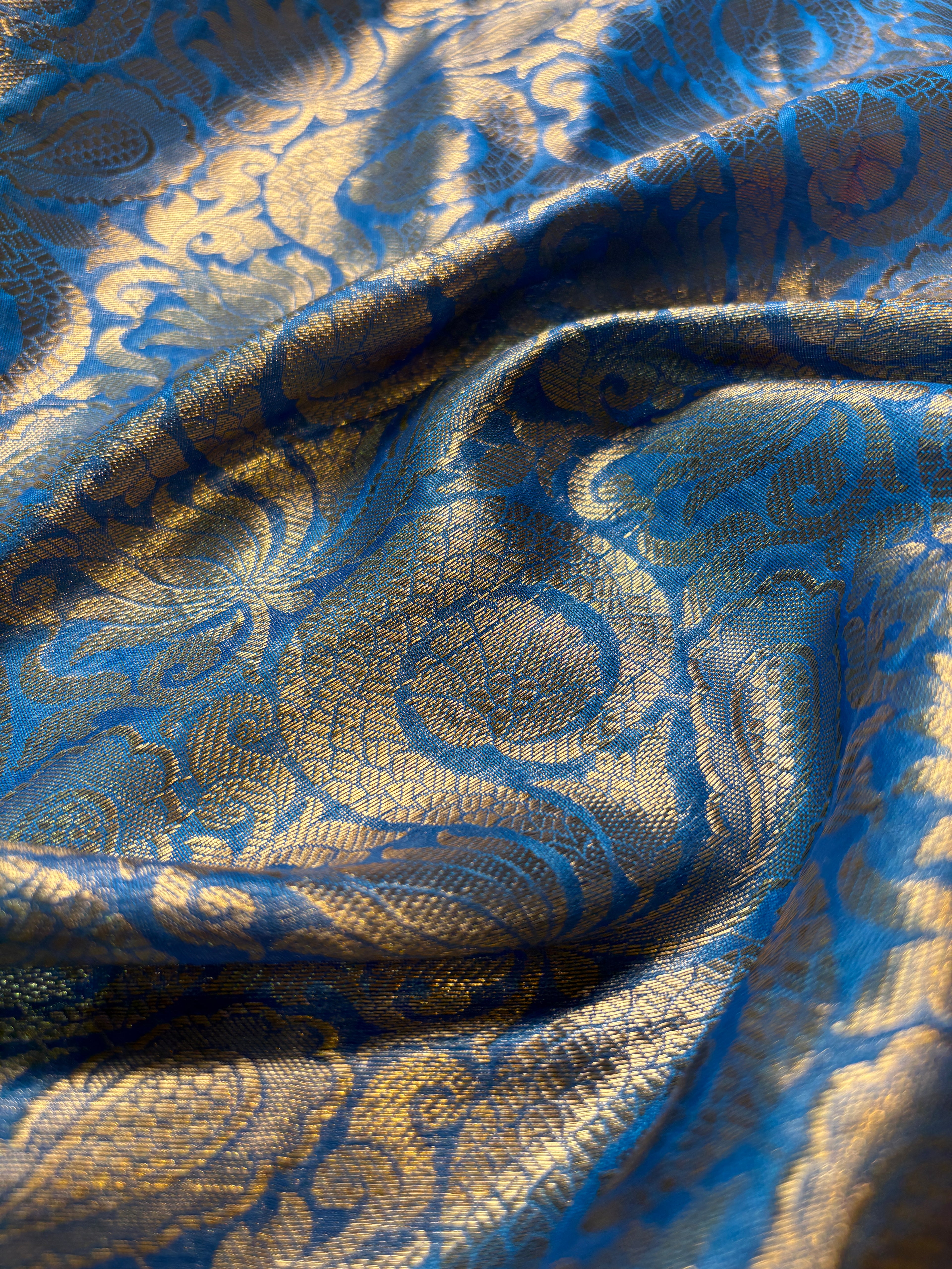 Contrast Banarasi Fancy Katan Brocade Silk Saree