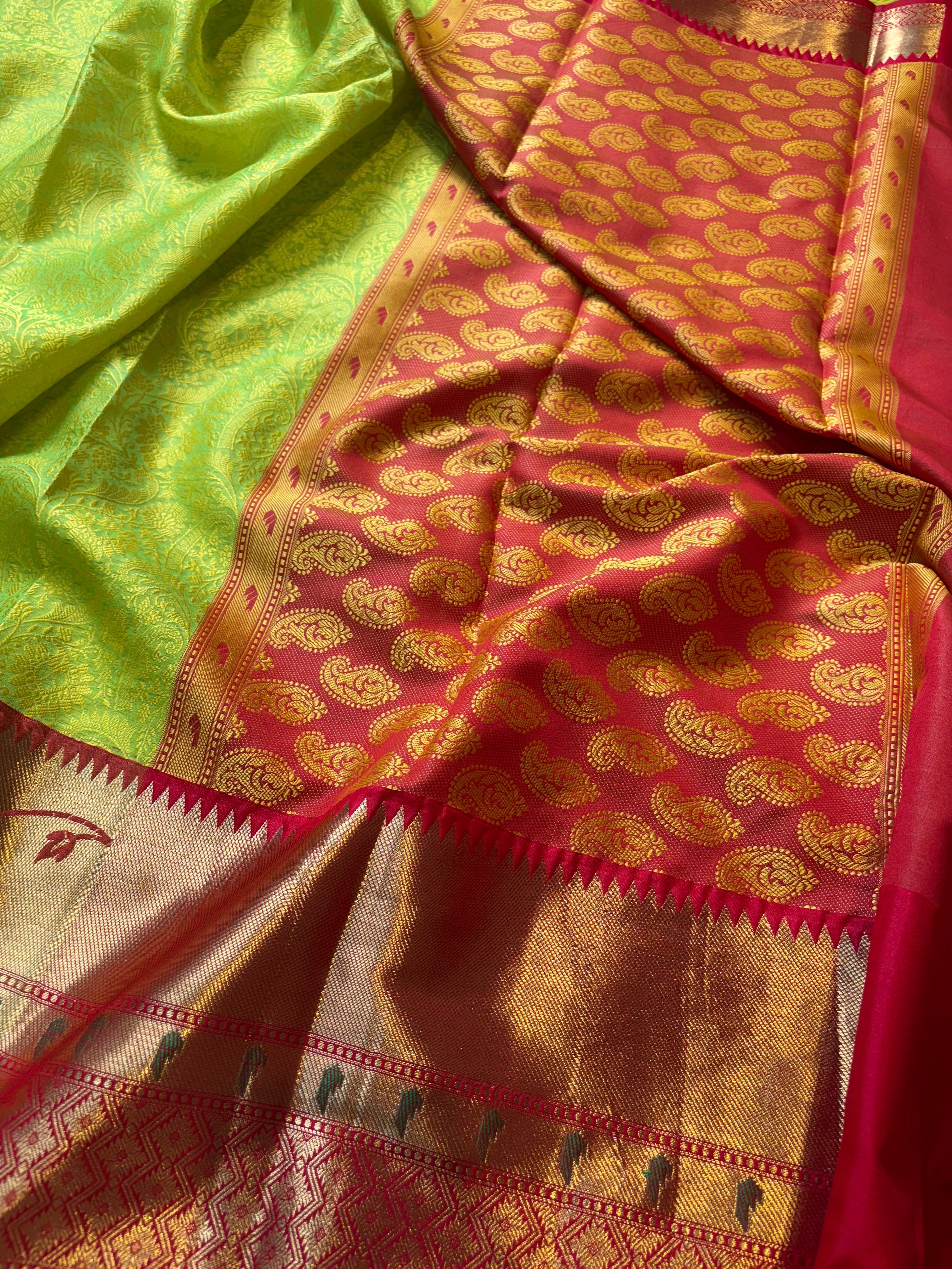 Contrast Banarasi Fancy Katan Tanchui Meena Saree