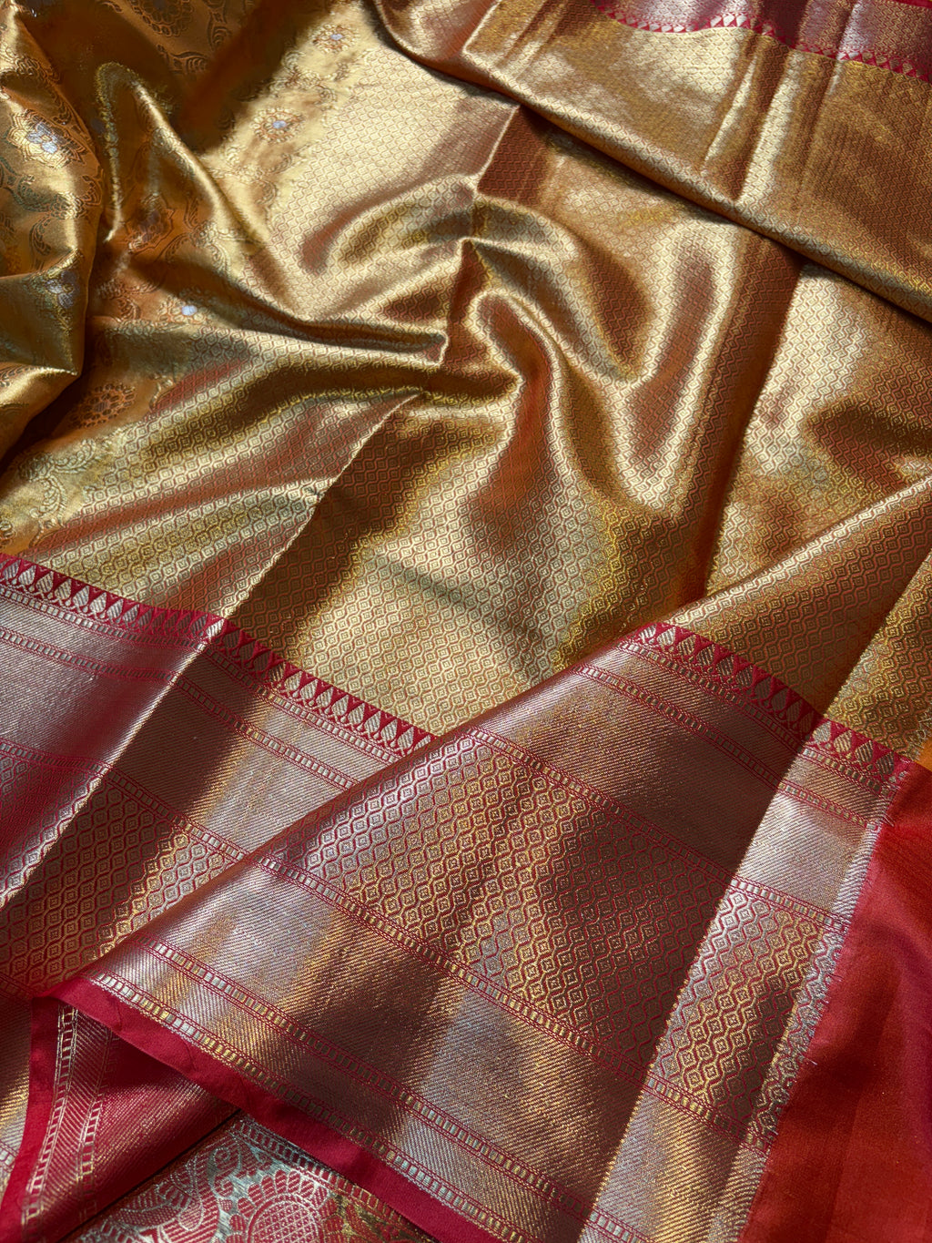 Contrast Banarasi Fancy Katan Tissue Alfi Saree
