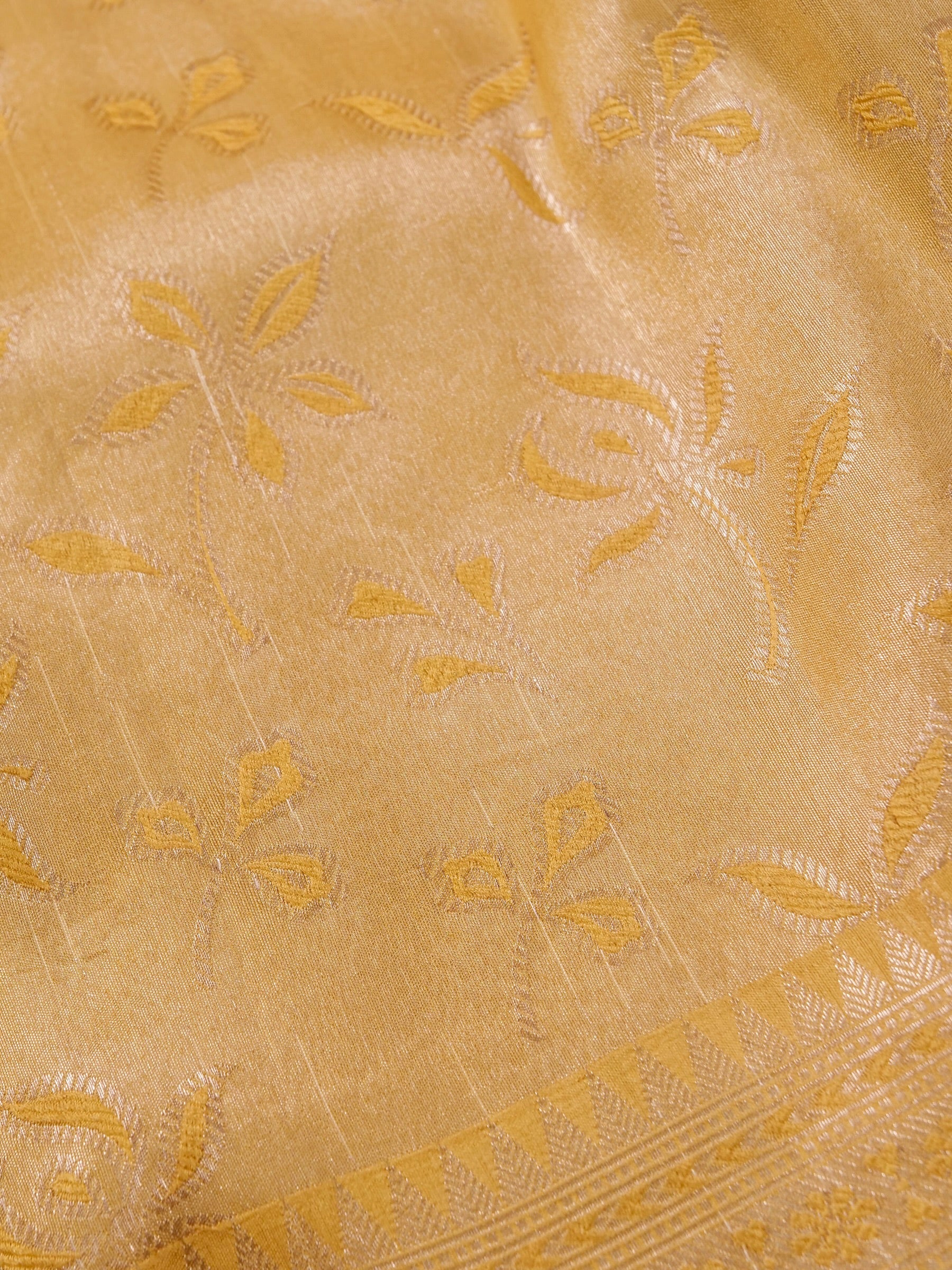 Handwoven Pastel Yellow Banarasi Katan Soft Tissue Silk Saree