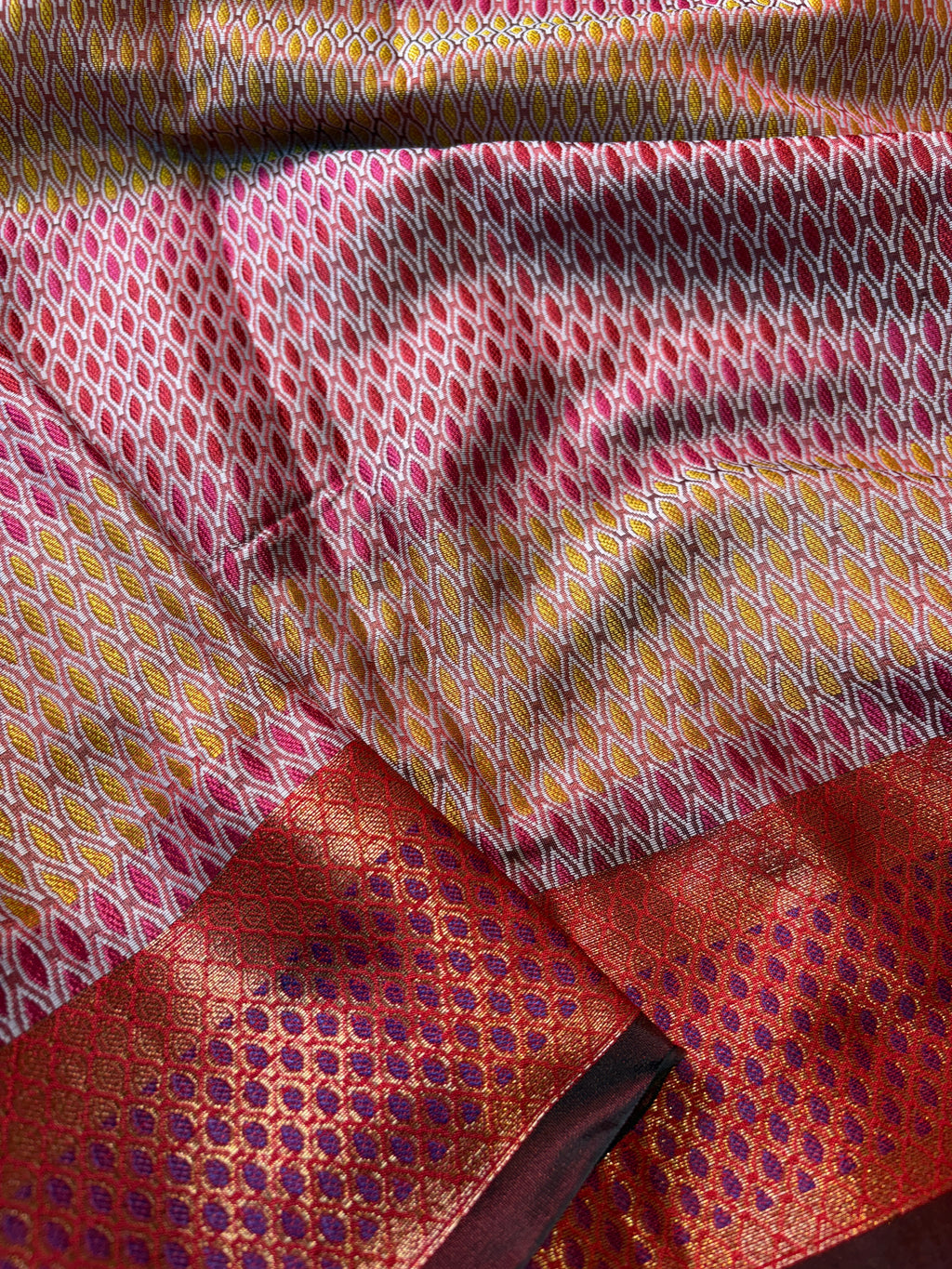 Contrast Banarasi Fancy Mesrise Meena Silk Saree
